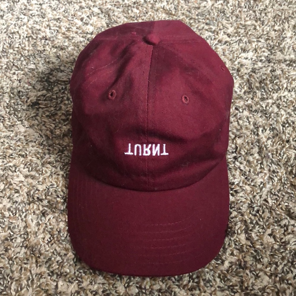 strap back with white stitching